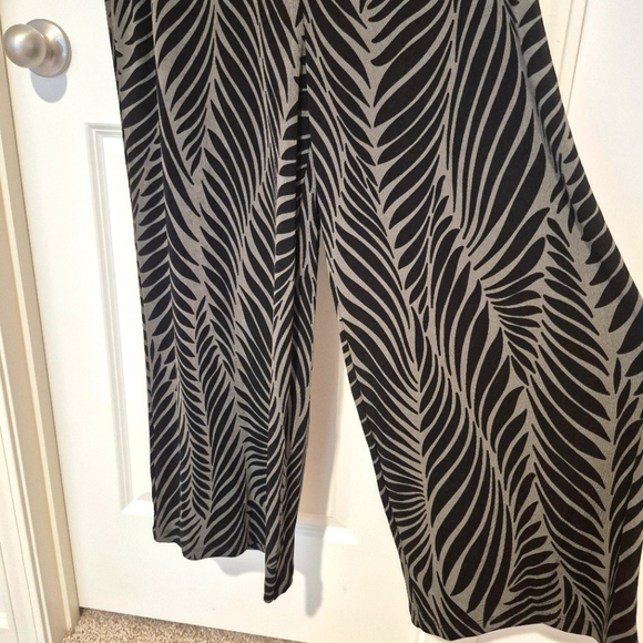 Chico's Olive & Black Sleeveless Jumpsuit Medium 1 NWT - Picture 6 of 10